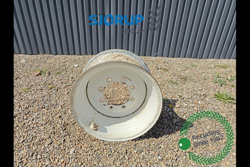salg af Hinterfelge New Holland LM445A LINKS
