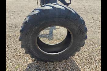 salg af Dæk 440/80R28 Starmaxx