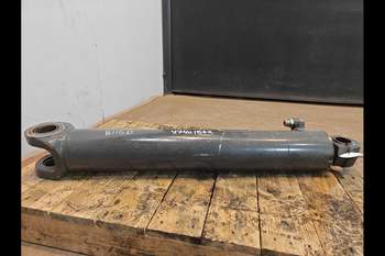 salg af Stikcylinder New Holland B115D