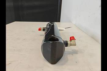 salg af Liftcylinder New Holland T5.105