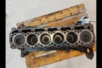 salg af Shortblock New Holland 8340