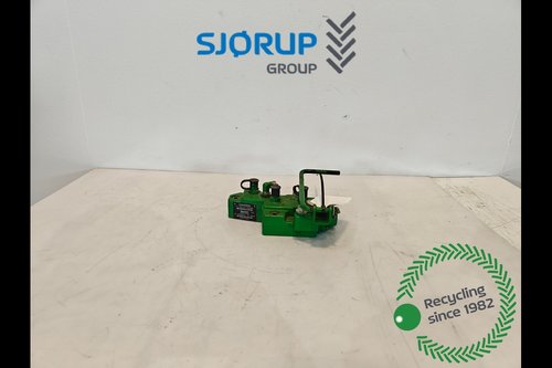 salg af Steuergerät-Endplatte John Deere 8320R 