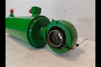 salg af Hubzylinder John Deere 8320R RECHT