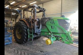 salg af John Deere 6210R traktor