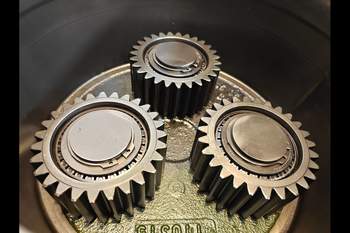 salg af John Deere 6150 M LEFT Front axle final drive