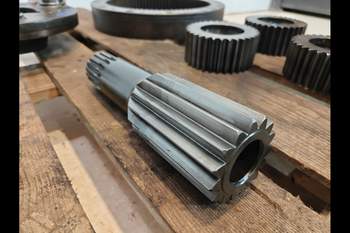 salg af John Deere 6150 M LEFT Rear axle planetary gear
