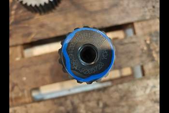 salg af John Deere 6150 M LEFT Rear axle planetary gear