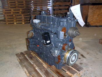 salg af Motor New Holland TS135A/MXU135