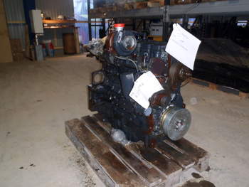 salg af Motor New Holland TS135A/MXU135