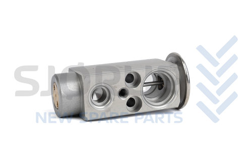 salg af 82023542 - Ventil - CNH